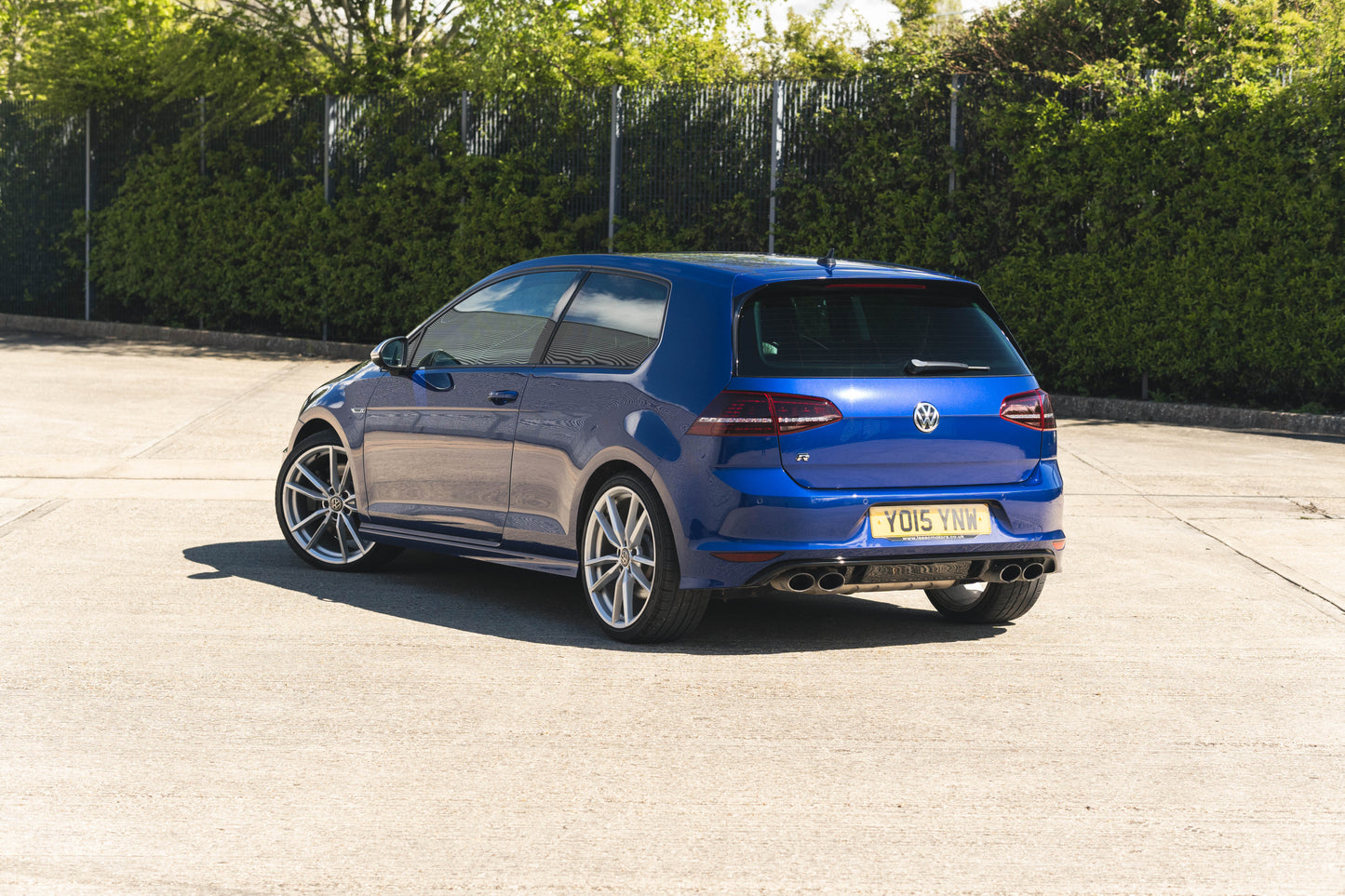 2015 Volkswagen Golf (MK7) R - Manual £12,995