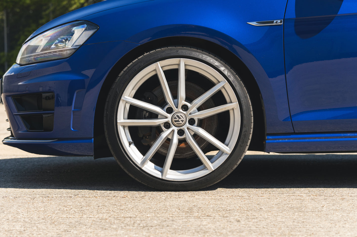 2015 Volkswagen Golf (MK7) R - Manual £12,995