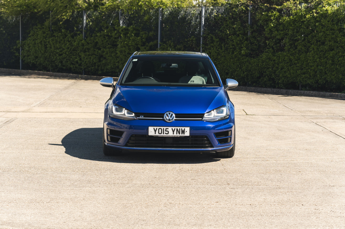 2015 Volkswagen Golf (MK7) R - Manual £12,995